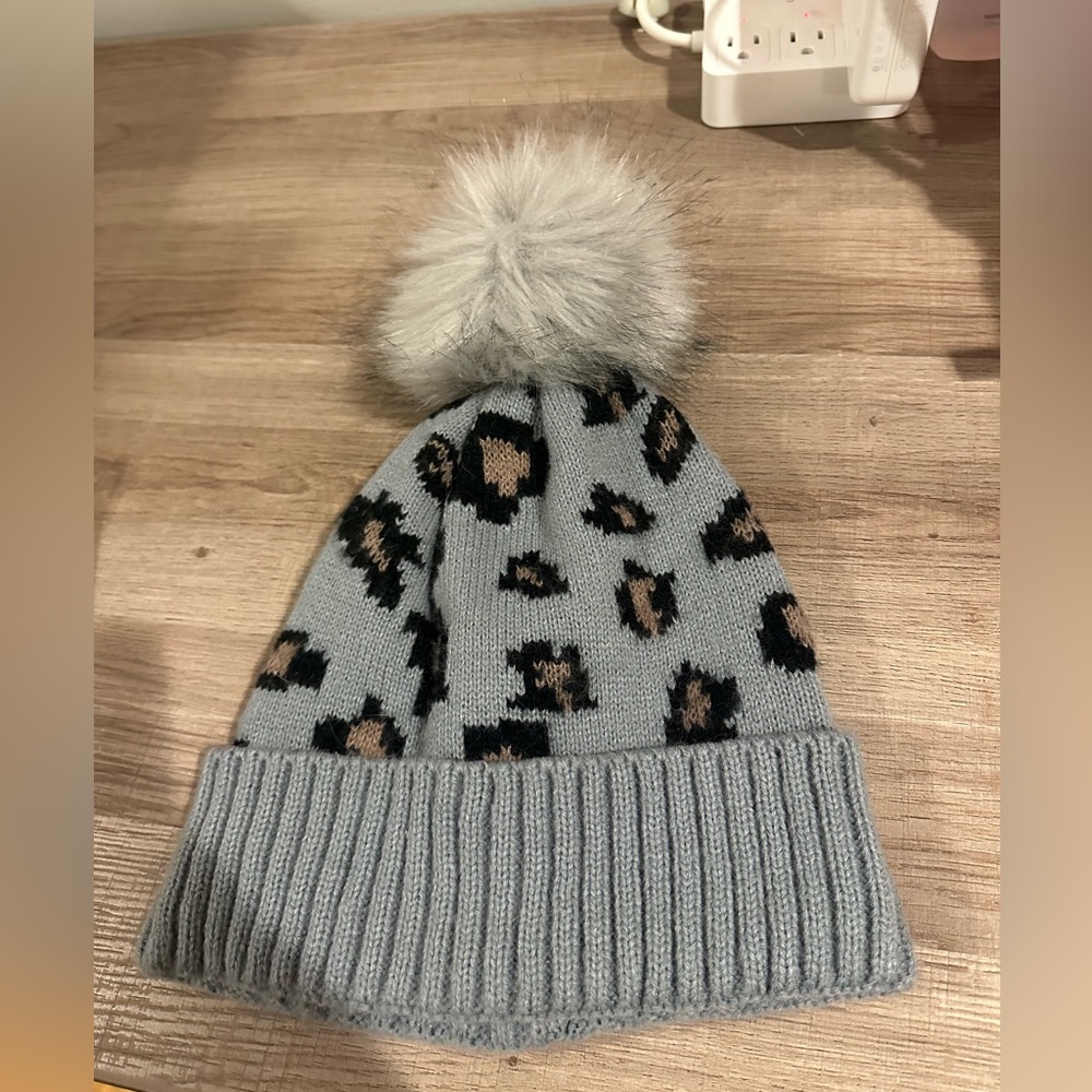 Gray Knit Leopard Print Pompom Beanie